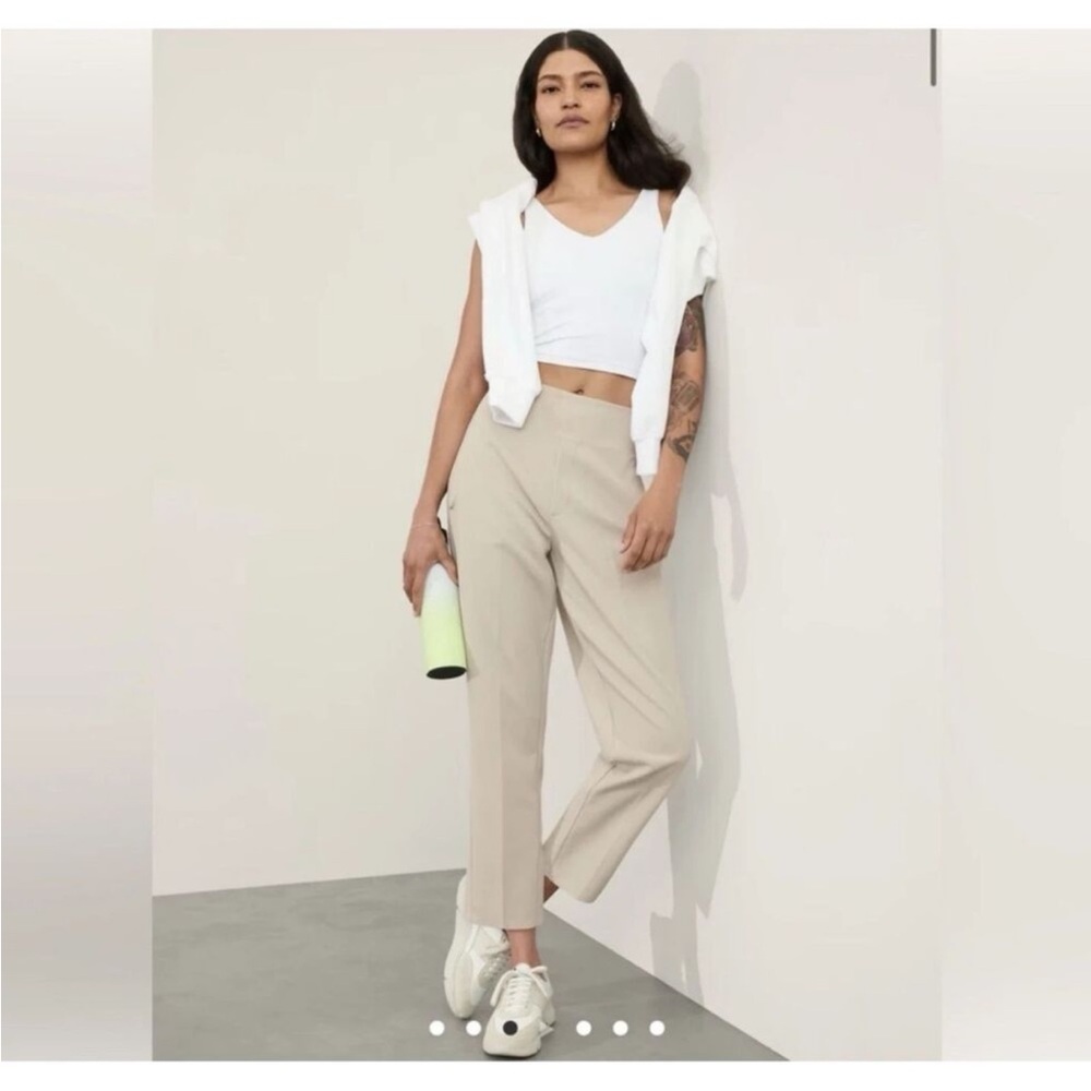 Athleta Endless High Rise Cargo Pant - Abalone Beige Size 6